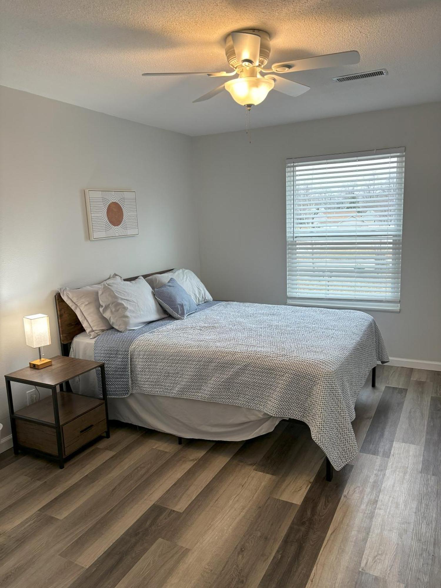 Peaceful Park 2 Bedroom Remodeled Family Suite Granite City Экстерьер фото